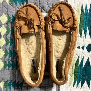 Minnetonka Moccasins - Women's Cally Slipper - Size 10